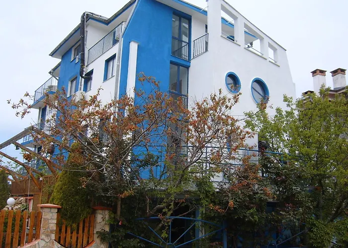 елисей Hotel 2*