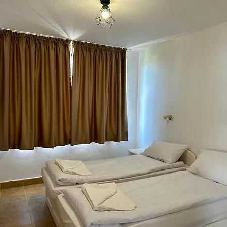 елисей Hotel