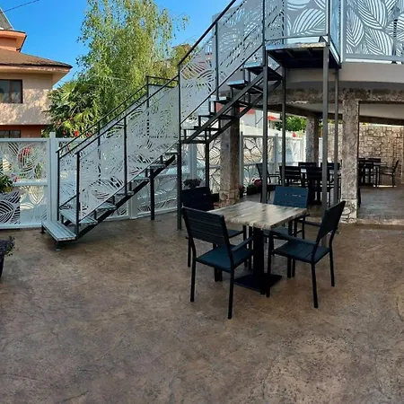 елисей Hotel Czernomorec