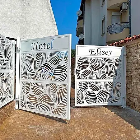 елисей Hotel 2*