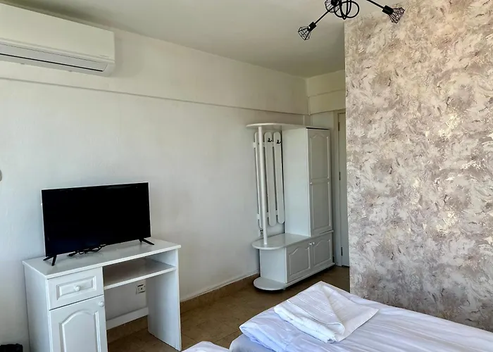 елисей Hotell Tjernomorets