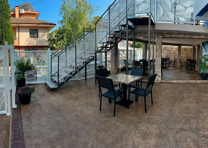 елисей Hotell Tjernomorets